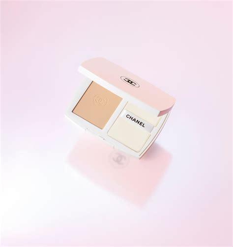 chanel le blanc compact|LE BLANC BRIGHTENING COMPACT FOUNDATION .